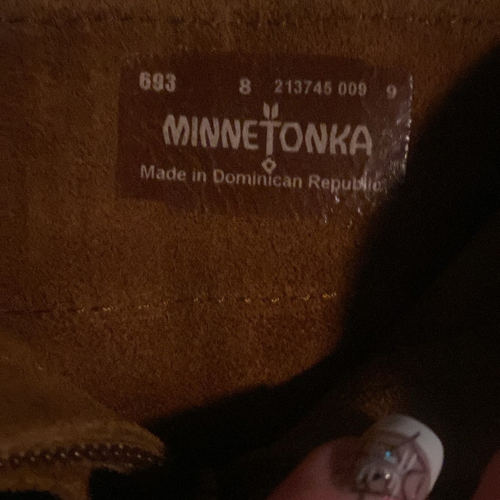 MINNETONKA MOCCASINS. - Picture 5 of 5